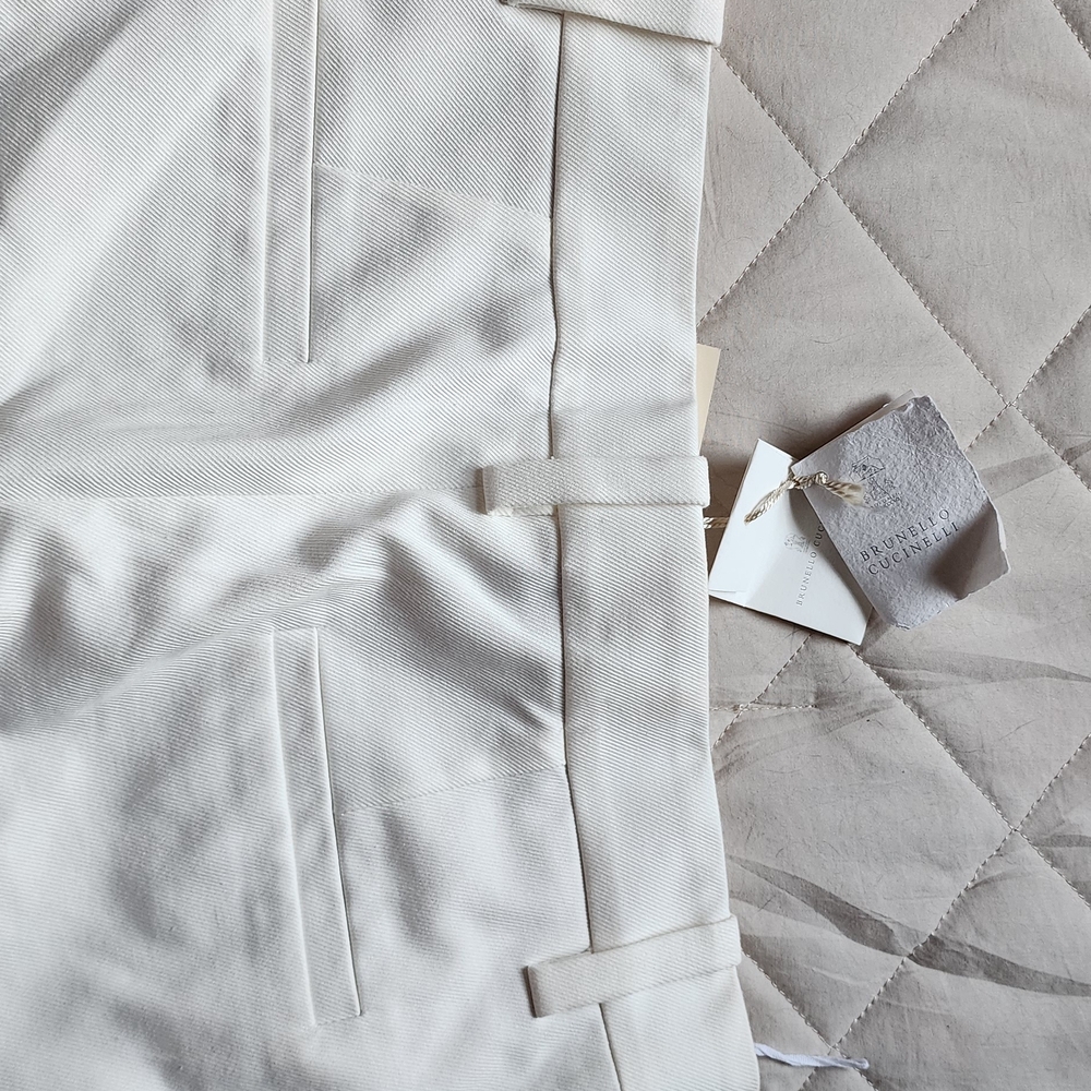 Brunello Cucinelli Elegant Cream Pants - Picture 3 of 5